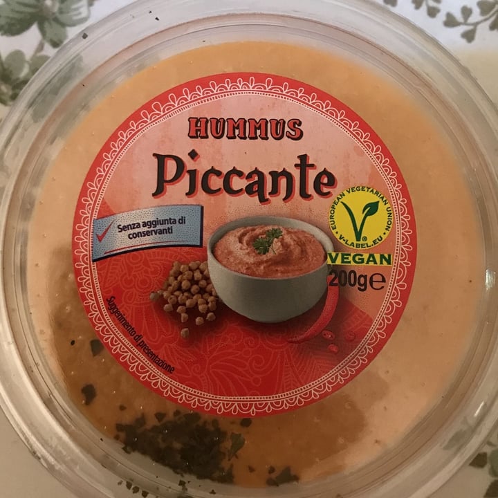 photo of ALDI Hummus piccante shared by @gaiabart on  03 Aug 2022 - review