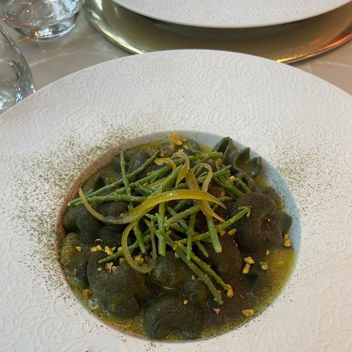 photo of Linfa Milano - Eat Different Dal mare shared by @blondeidentity on  25 Oct 2021 - review