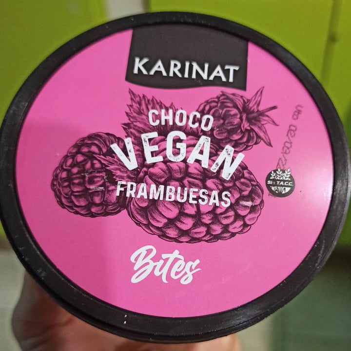 photo of Karinat Choco Vegan Frambuesas shared by @valengalante on  16 Aug 2021 - review