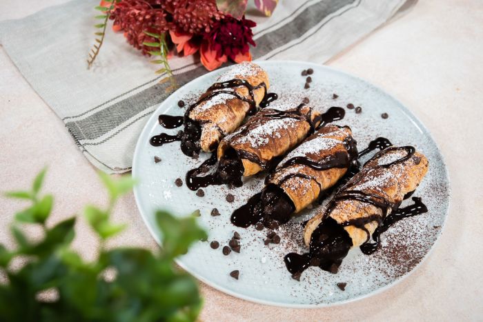 chocolate cannoli