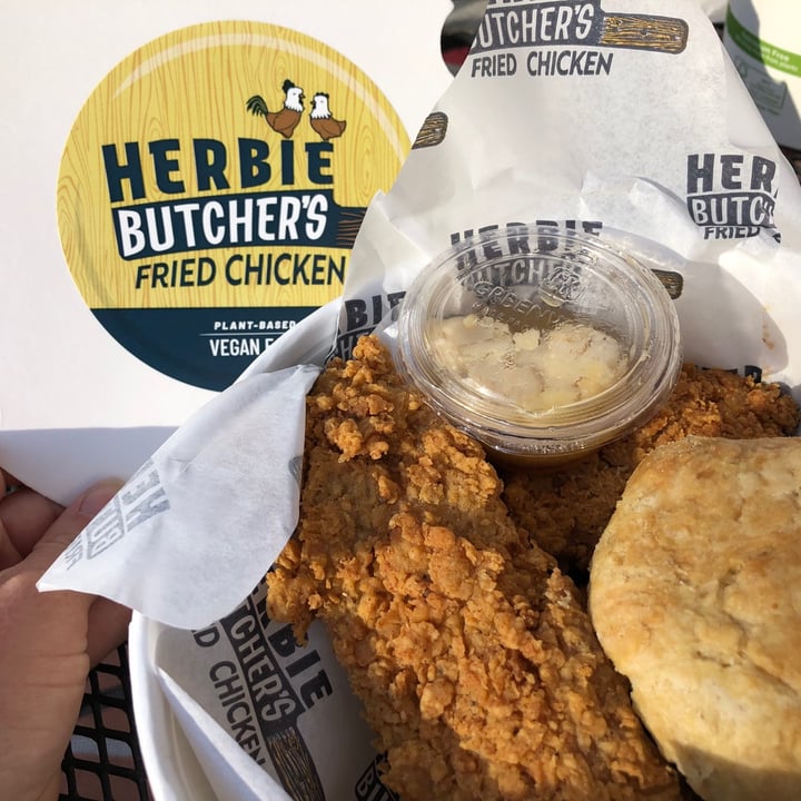 photo of Herbie Butcher's Fried Chicken Small Bucket shared by @katiewink on  13 Jun 2021 - review