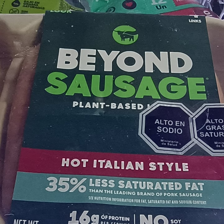 photo of Beyond Meat Beyond Sausage Hot Italian shared by @gabrielmadridriveros on  20 Sep 2022 - review