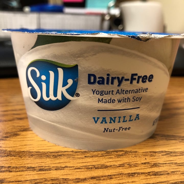 photo of Silk Vanilla Yogurt Alternative Made with Soy 150g shared by @happyharo on  28 Jan 2020 - review
