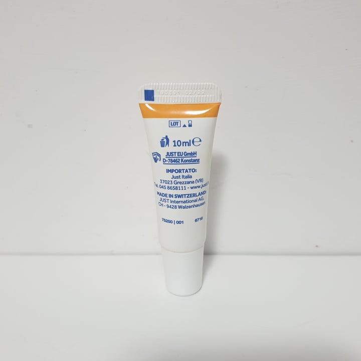 photo of Just Balsamo labbra shared by @ilariasalvadori on  09 Jun 2022 - review