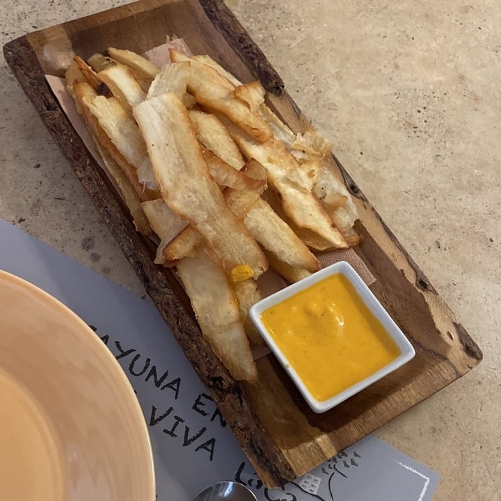 review photo of La Casa Viva Tiras de yuca shared by @pauespipov on 16 Feb 2022 - review