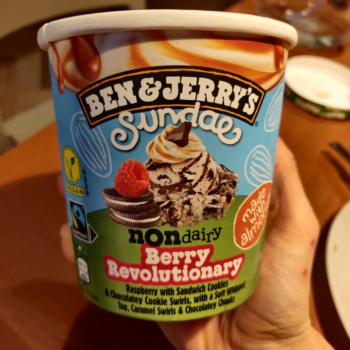 photo of Ben & Jerry's Sundae Non Dairy Berry Revolutionary shared by @alessandrabi on  24 Apr 2022 - review