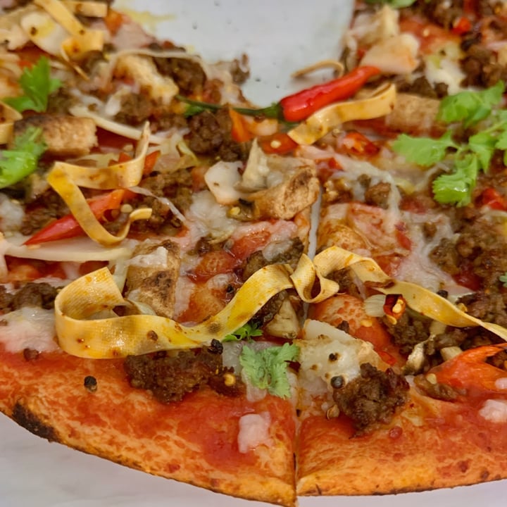 photo of PizzaExpress Impossible Mala Pizza shared by @goodvibesonly on  10 Oct 2019 - review