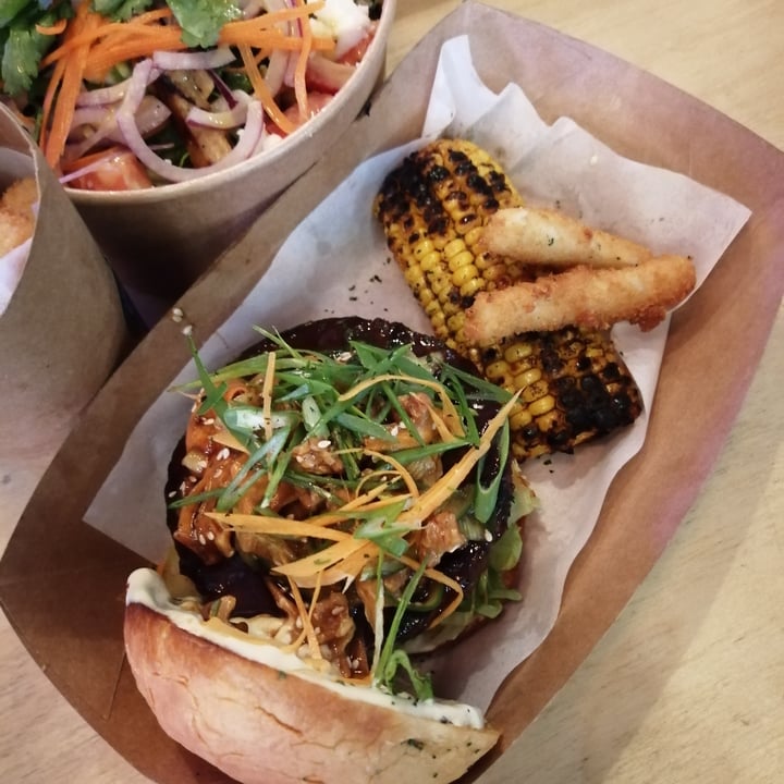 photo of WTF Plant? Vietnamese Burger shared by @warrenthevegan on  28 Apr 2022 - review