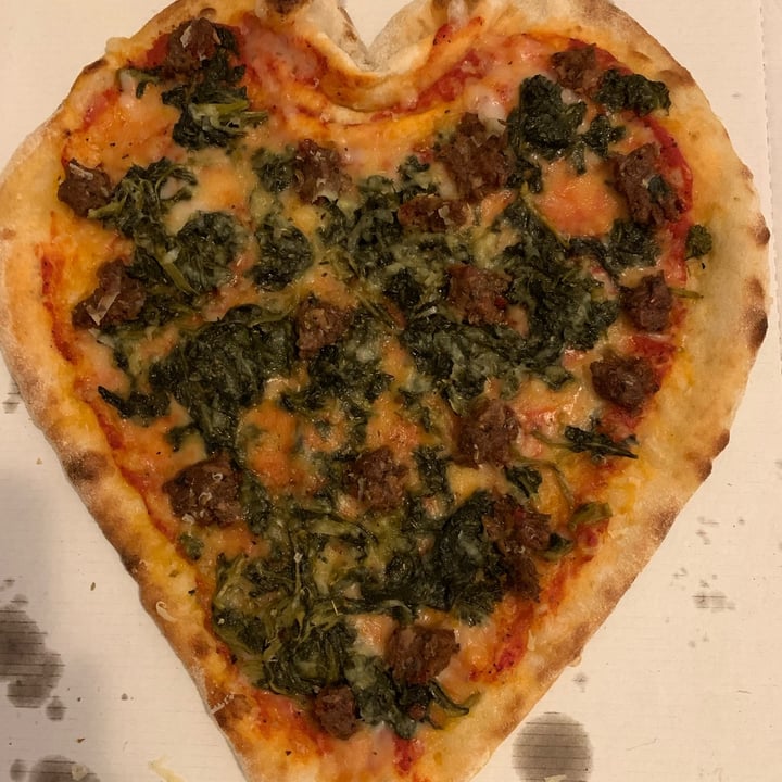 photo of Trinacria Pizzeria pizza salsiccia e friarielli shared by @pier64 on  11 Nov 2022 - review