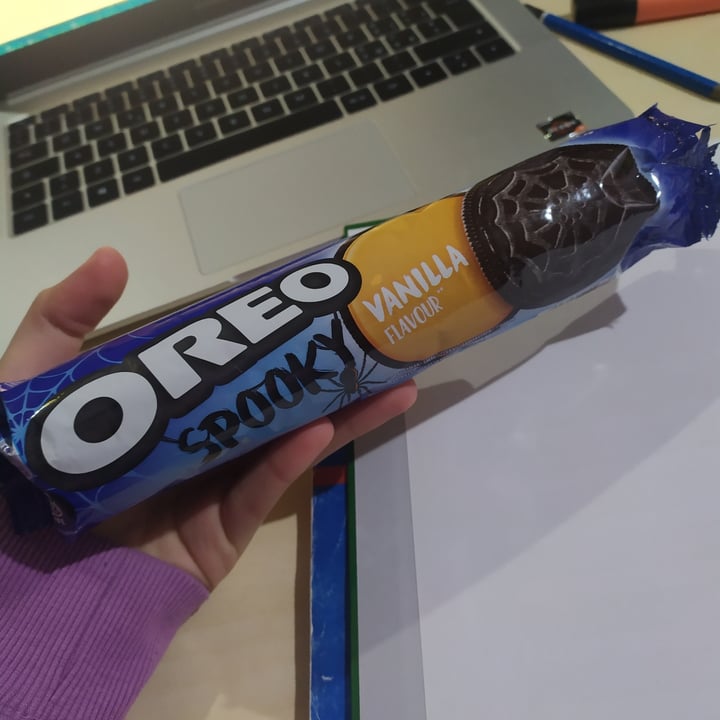 review photo of Mondelēz International Oreo Spooky Vanilla Flavour shared by @marriaa on 29 Mar 2022 - review