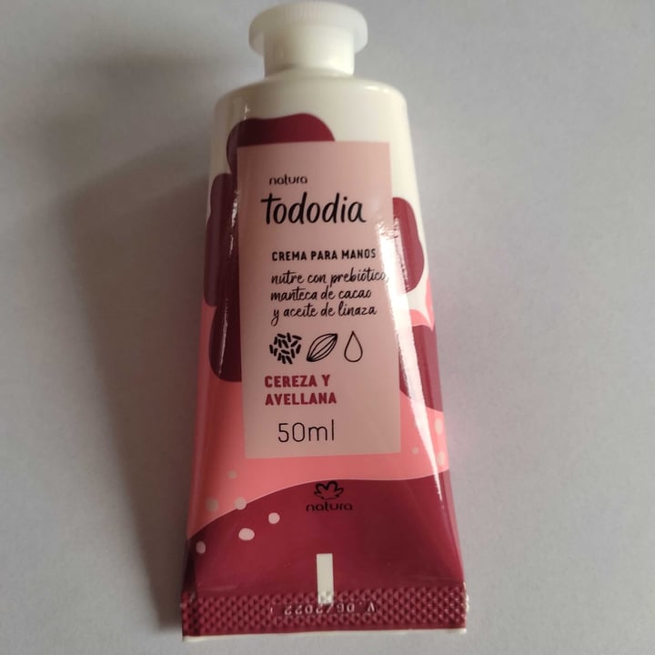 photo of Natura Crema para manos, Cereza Y Avellana shared by @fabianaa on  26 Jun 2022 - review