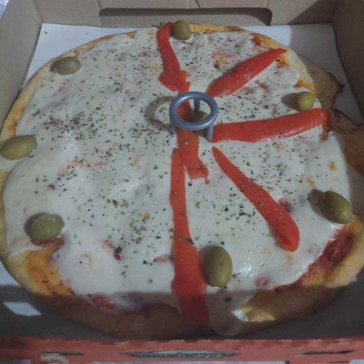 photo of Empanadas de 10 Pizza Muzzarella Vegana shared by @ladyrubi on  19 Mar 2020 - review
