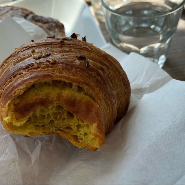 Photo of the dish “Cornetto vegano alla curcuma”