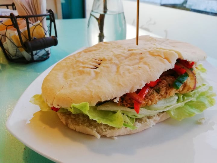 photo of Aroma Café Sándwich Vegano shared by @alhambrito on  27 May 2019 - review
