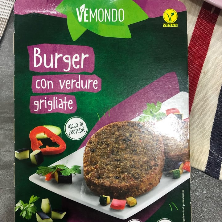 photo of Vemondo Burger con Verdure Grigliate shared by @blmkarl on  04 Apr 2022 - review