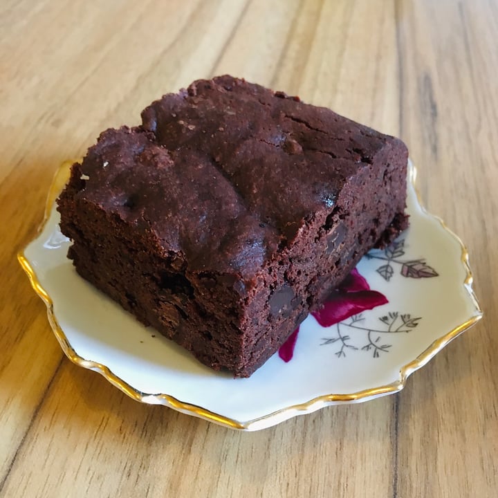 photo of Beetroot Sauvage Chocolate Brownie shared by @katelouisepowell on  27 Aug 2020 - review