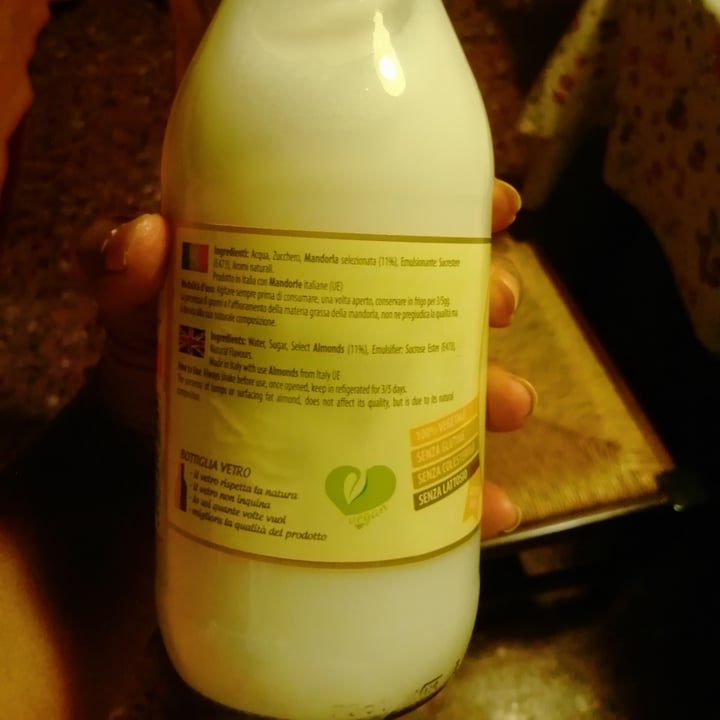 photo of Antica Pasticceria Ieraci Latte di mandorla shared by @glasi on  26 Apr 2022 - review
