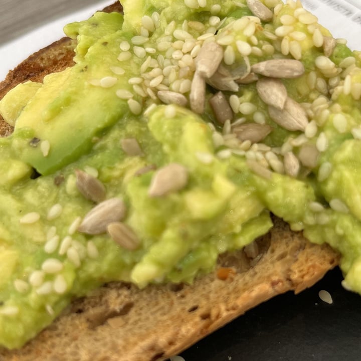 photo of Smart Kook avocado toast shared by @maurairis on  01 Aug 2022 - review