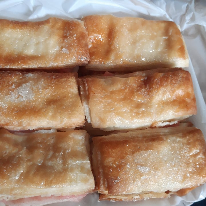 photo of Mooki Pastelería Vegana Fosforito de jamon y queso shared by @vegaly on  05 Jan 2022 - review