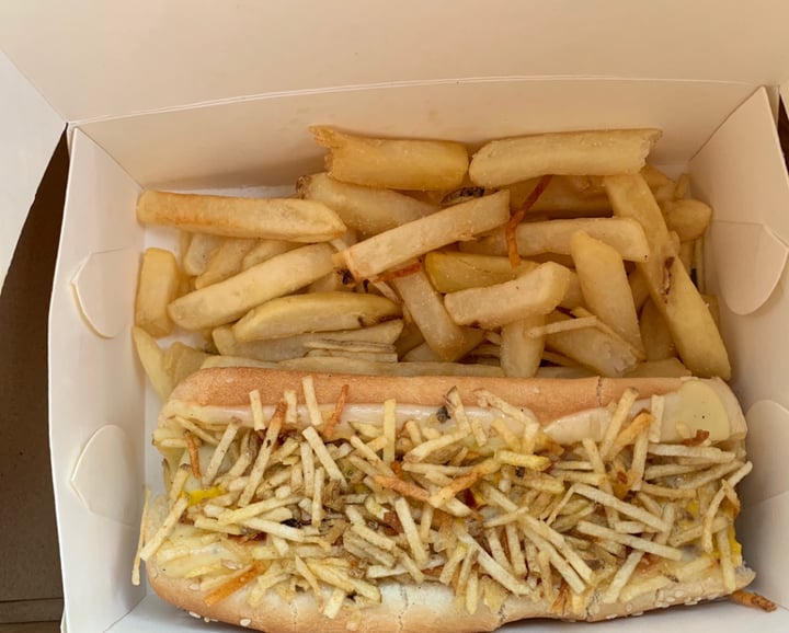 photo of Cafe Leon Interior 6 Local 3 Paseo Del Faro Vegan street dog shared by @jaggy on  22 Sep 2019 - review