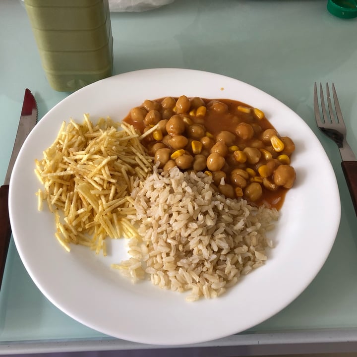 photo of A Tropicana - sorvetes na chapa Strogonoff De Grao De Bico Com Arroz E Batata Palha shared by @carol306 on  05 May 2022 - review