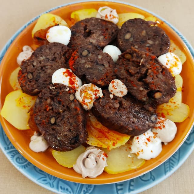 Photo of the dish “Patatas con morcilla vegana”