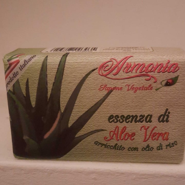 photo of Laboratorio veneto Armonia Sapone Vegetale Essenza Di Aloe Vera shared by @michellestella on  04 Oct 2022 - review