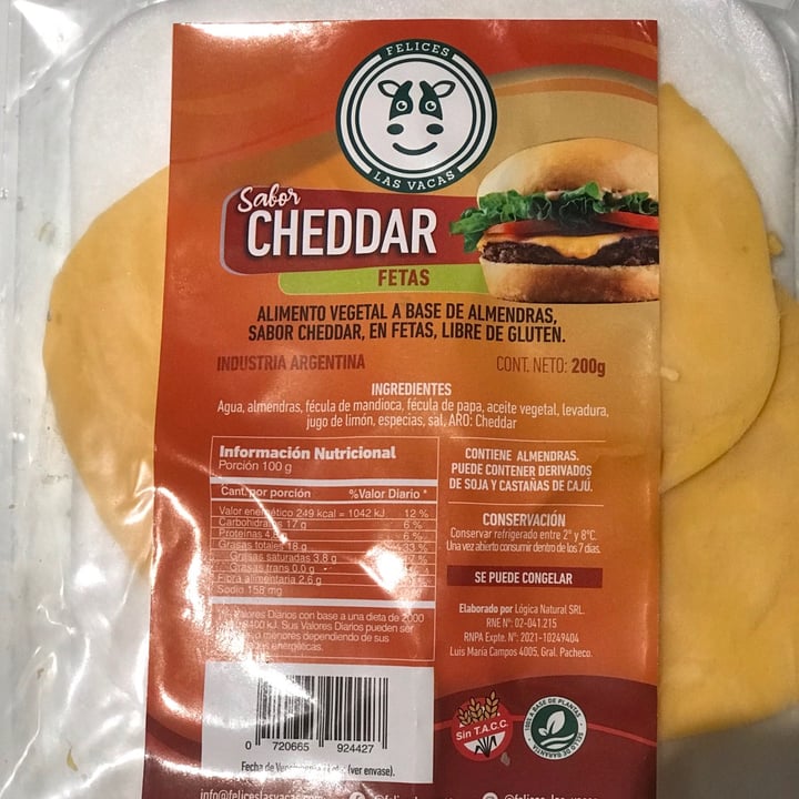 photo of Felices Las Vacas Queso Cheddar en Fetas shared by @lolasatnam on  28 Jul 2021 - review