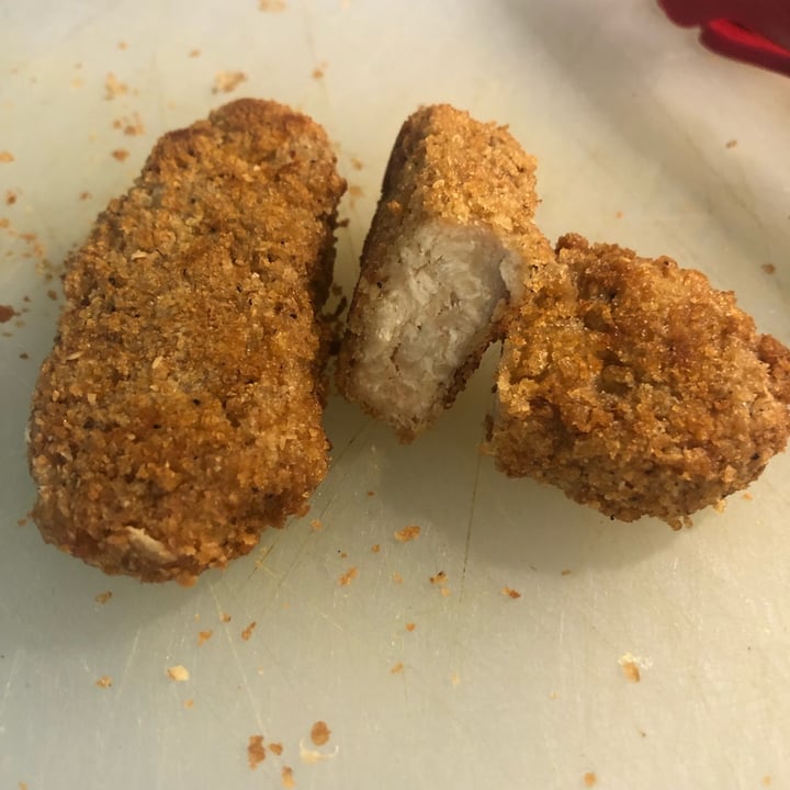 photo of Trader Joe's Chickenless Crispy Tenders shared by @emdothe77 on  10 May 2022 - review
