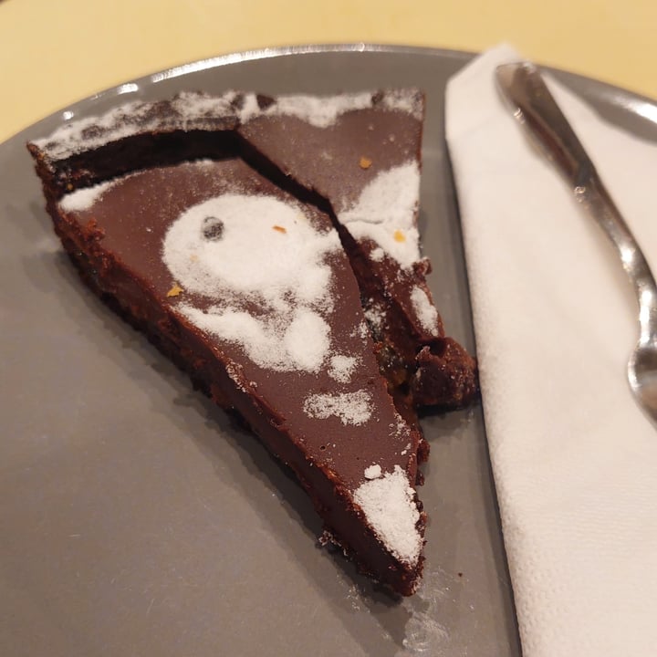 photo of Cafe dolce amaro Torta vegana all'arancia e cacao shared by @elenamiche on  14 Mar 2022 - review