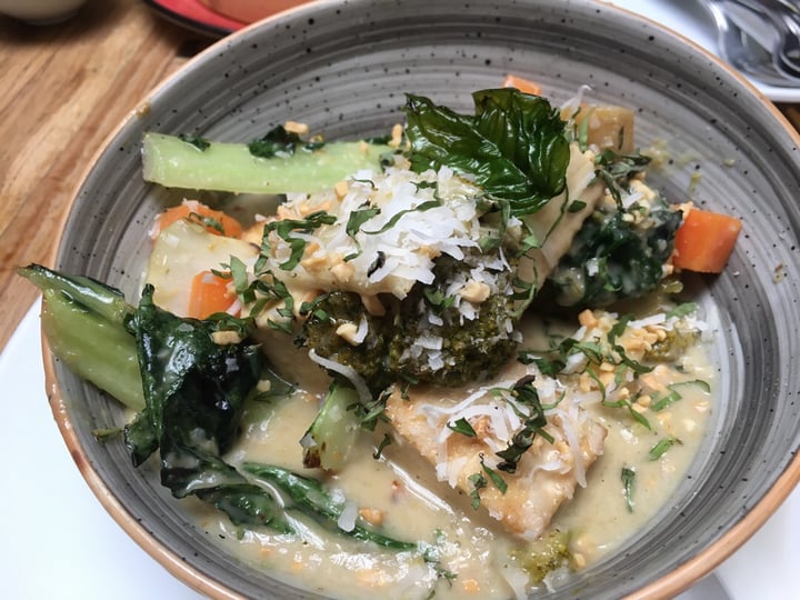 photo of Têt Taberna Vietnamita Curry Verde shared by @caidadematerium on  04 Feb 2020 - review