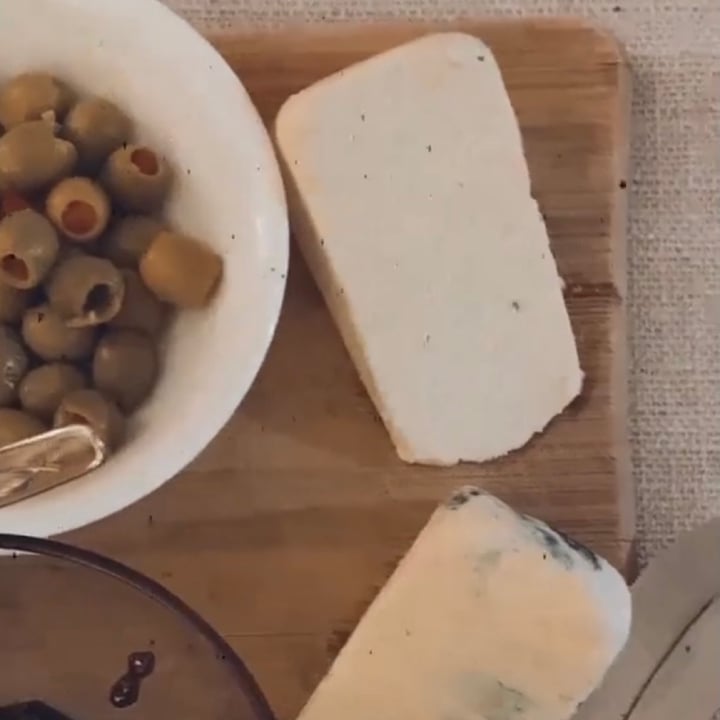 photo of Nuts For Cheese Un-Brie-Lievable shared by @nearingwild on  26 Oct 2020 - review