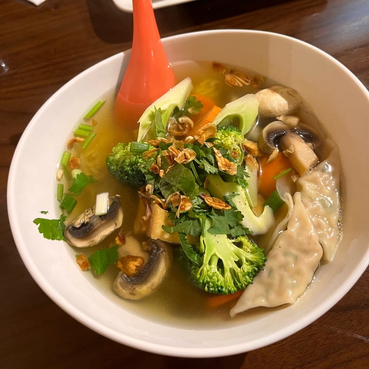 photo of Simple Joy Vegetarian Cuisine Won Ton Soup shared by @jessicapalomino on  28 Aug 2022 - review