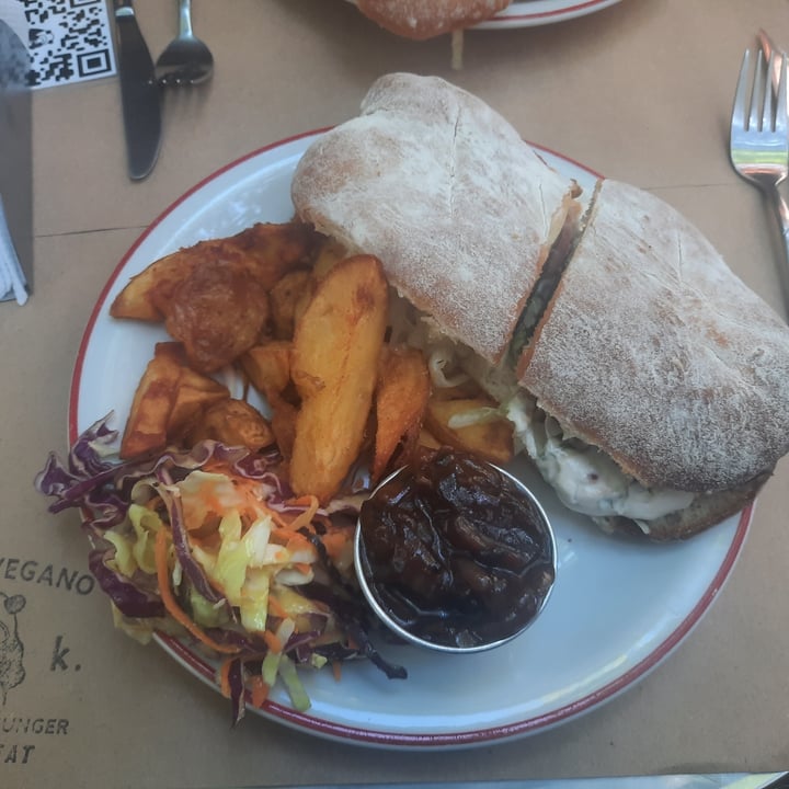 photo of Gordo Vegano Sandwich de lomito completo shared by @marleneriolo on  09 Nov 2022 - review