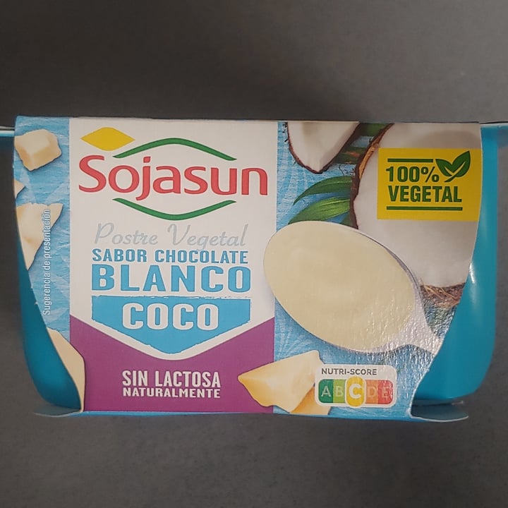 review photo of Sojasun Yogur de soja con sabor a chocolate blanco y coco shared by @albavegan on 13 Nov 2021 - review