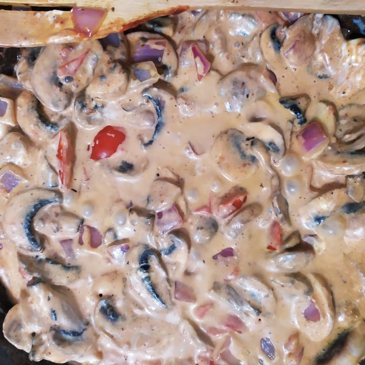 review photo of Hellmann’s Hellman’s Vegan Mayonnaise shared by @lovevegmx on 27 May 2020 - review
