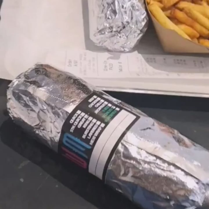 photo of Wee Mexico Great Burrito with vegan chicken shared by @sophieg on  27 Oct 2022 - review