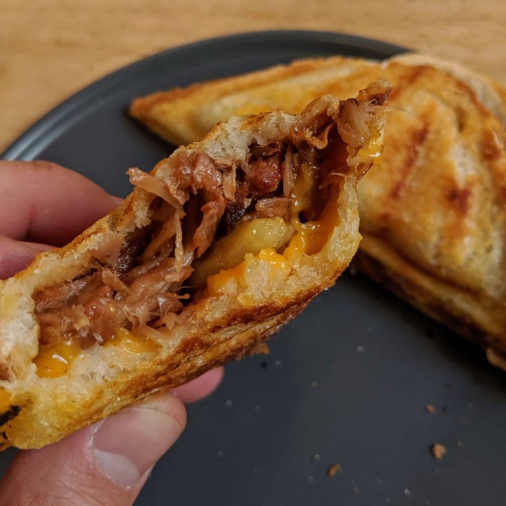 photo of UNION KIOSK BBQ Vegan Chicken Onion Pineapple and Cheese Jaffle shared by @hannibal on  11 Nov 2019 - review