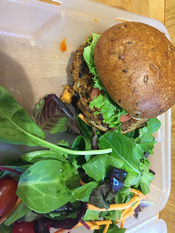 review photo of Summerfields Vegan Burger shared by @robinveg on 18 Oct 2018 - review