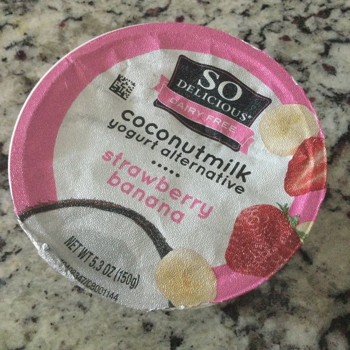 photo of So Delicious Dairy Free Strawberry Banana Coconut Milk Yogurt Alternative shared by @mewinabubble on  26 Nov 2021 - review