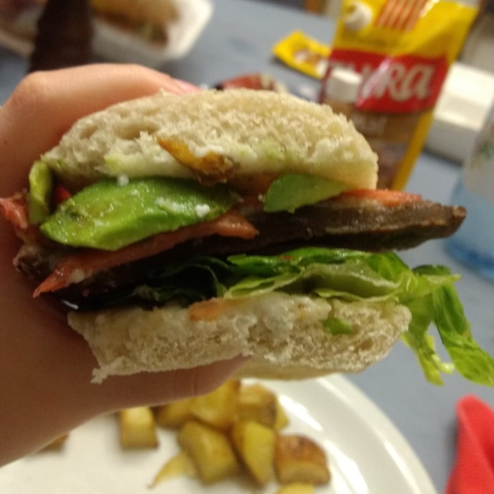 photo of Estilo Veggie Sandwich Clasica Completa shared by @garbanz0 on  07 Nov 2020 - review