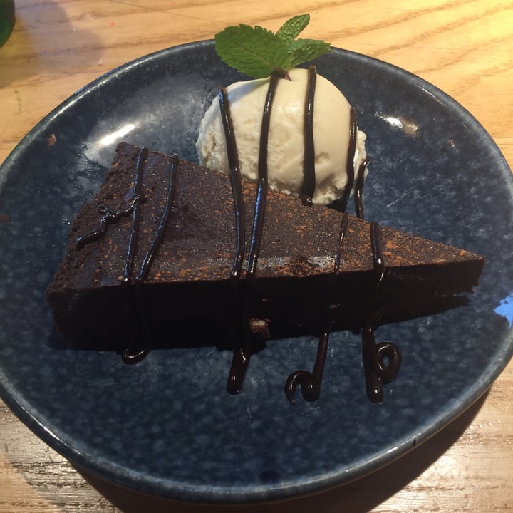 photo of Wagamama Leicester Chocolate Orange Cake shared by @naomivegan on  16 Oct 2021 - review