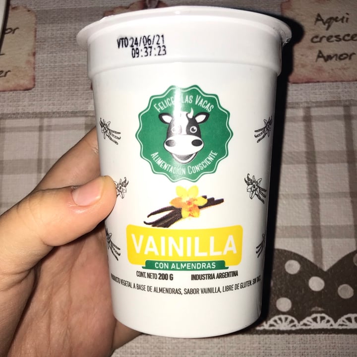 review photo of Felices Las Vacas Yogurt vainilla shared by @katmazzello on 26 May 2021 - review