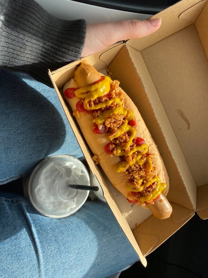 photo of Vegan Antics Hot dog shared by @robsm95 on  29 Mar 2020 - review