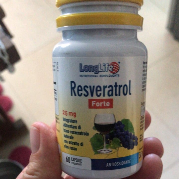 photo of Longlife Resveratrol shared by @carotinapretty on  14 Apr 2022 - review