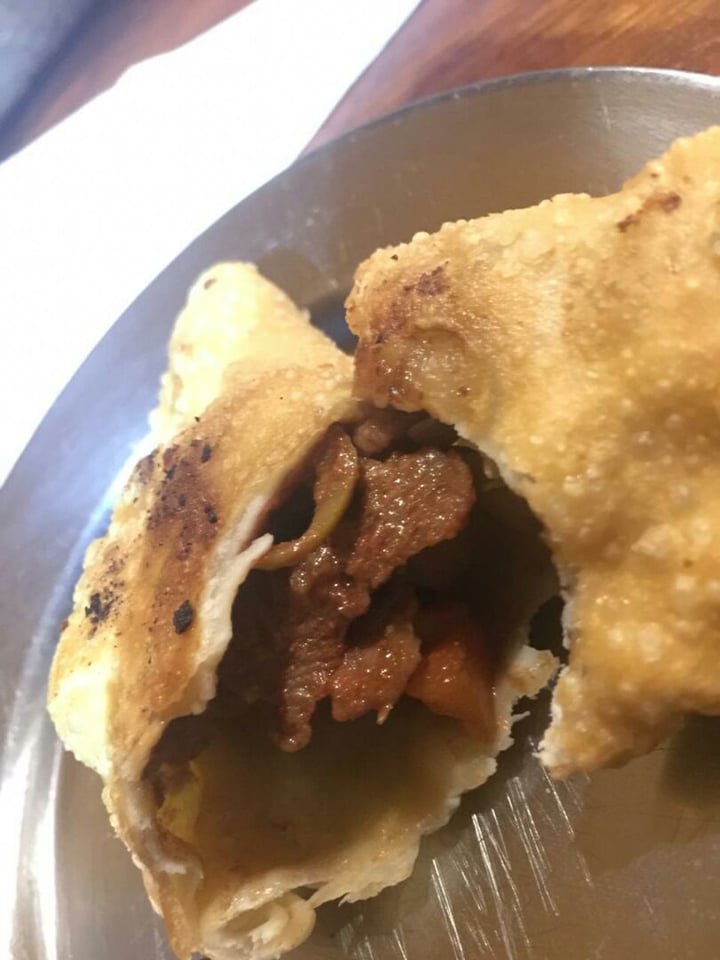 photo of La Reverde Parrillita Vegana Empanada frita de Seitán shared by @brenbertoni on  28 Aug 2019 - review