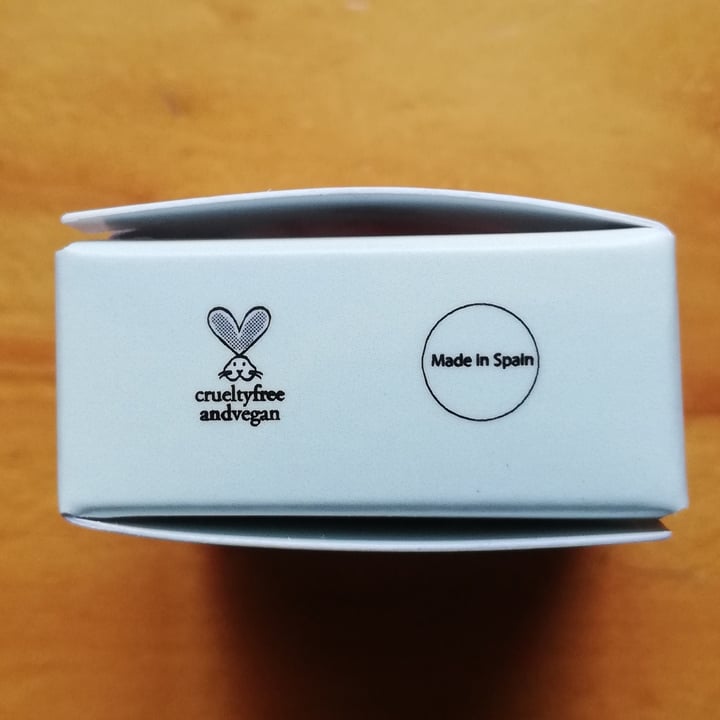 photo of Banbu Desodorante sólido So Fresh shared by @lauraiba on  18 Oct 2021 - review