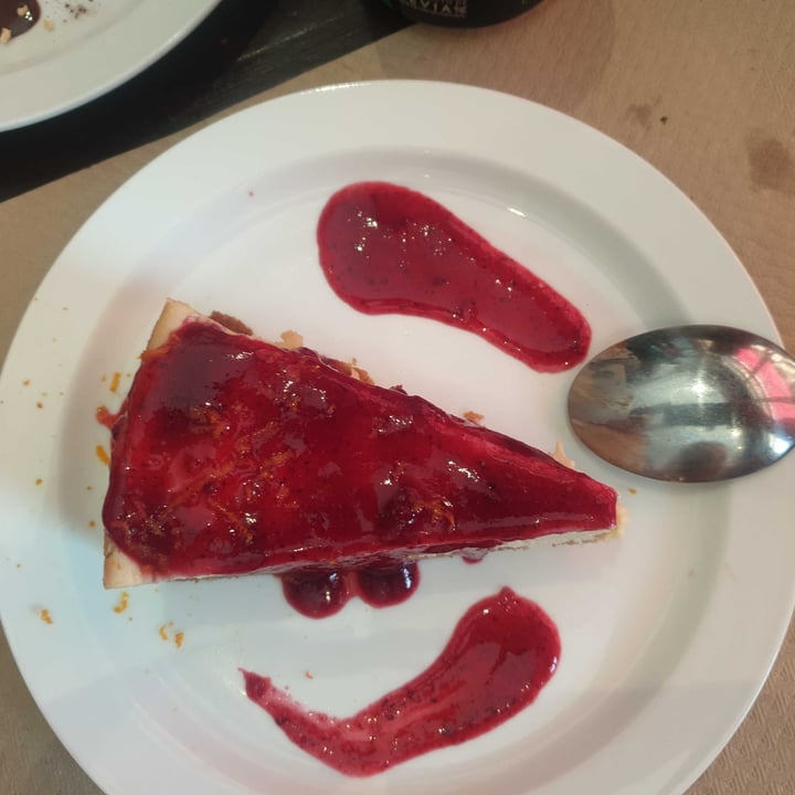 review photo of Vegania Veggie Bar Carabanchel Cheese cake shared by @olgaaa on 27 Jun 2021 - review