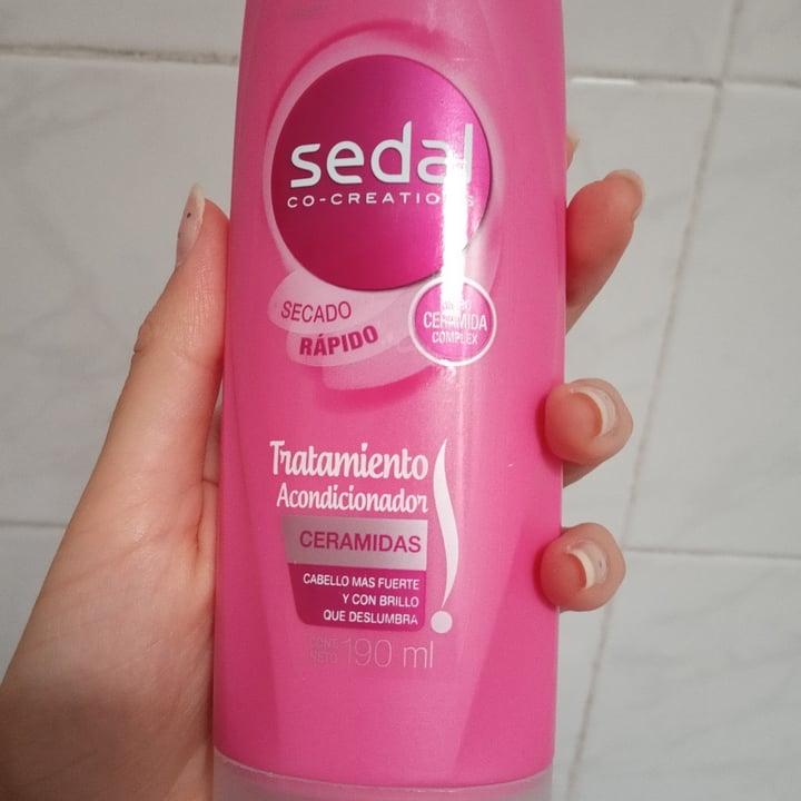 review photo of Sedal Acondicionador Ceramidas shared by @dvsevangelina87 on 17 Jan 2022 - review