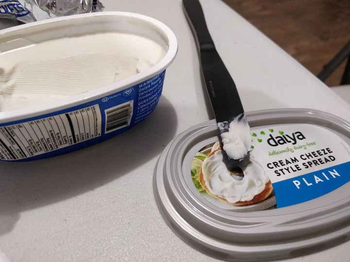 photo of Daiya Plain Cream Cheeze Style Spread shared by @michellereyes on  21 Jan 2020 - review